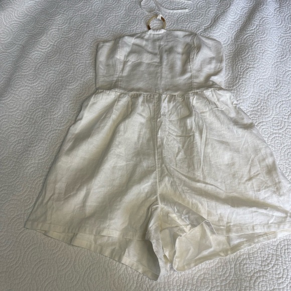 Linen-Blend O-Ring Halter Romper -- 3-inch inseam - Picture 3 of 11